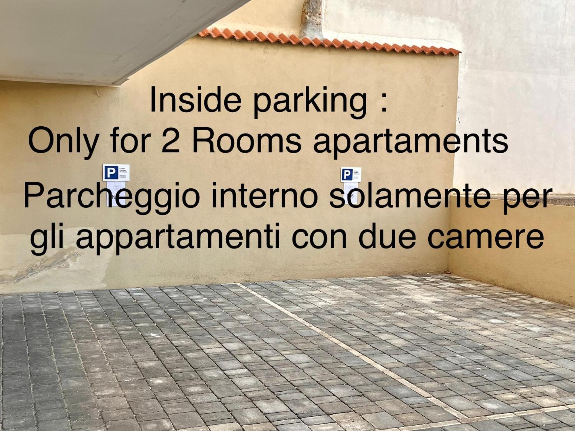 Alghero Charming Apartments Downtown Bagian luar foto